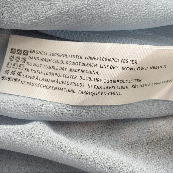 En Saison Adelina Floral Blouse Small Smocked Flutter Sleeves - Picture 8 of 9